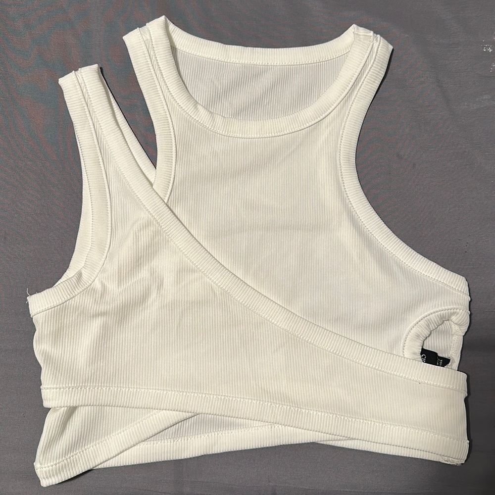 White ribbed cropped crossover shirt.